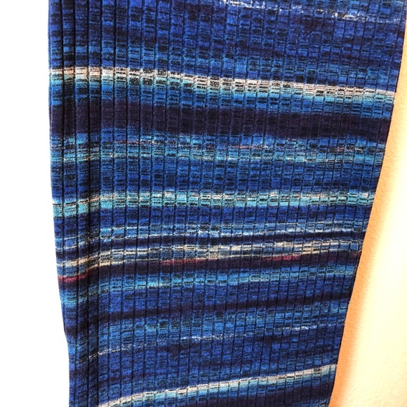 🛍 Lined Sweater Skirt - Picture 2 of 5